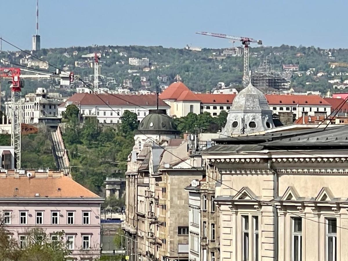 Penthouse W Private Rooftop And Free Parking Budapest Exterior foto
