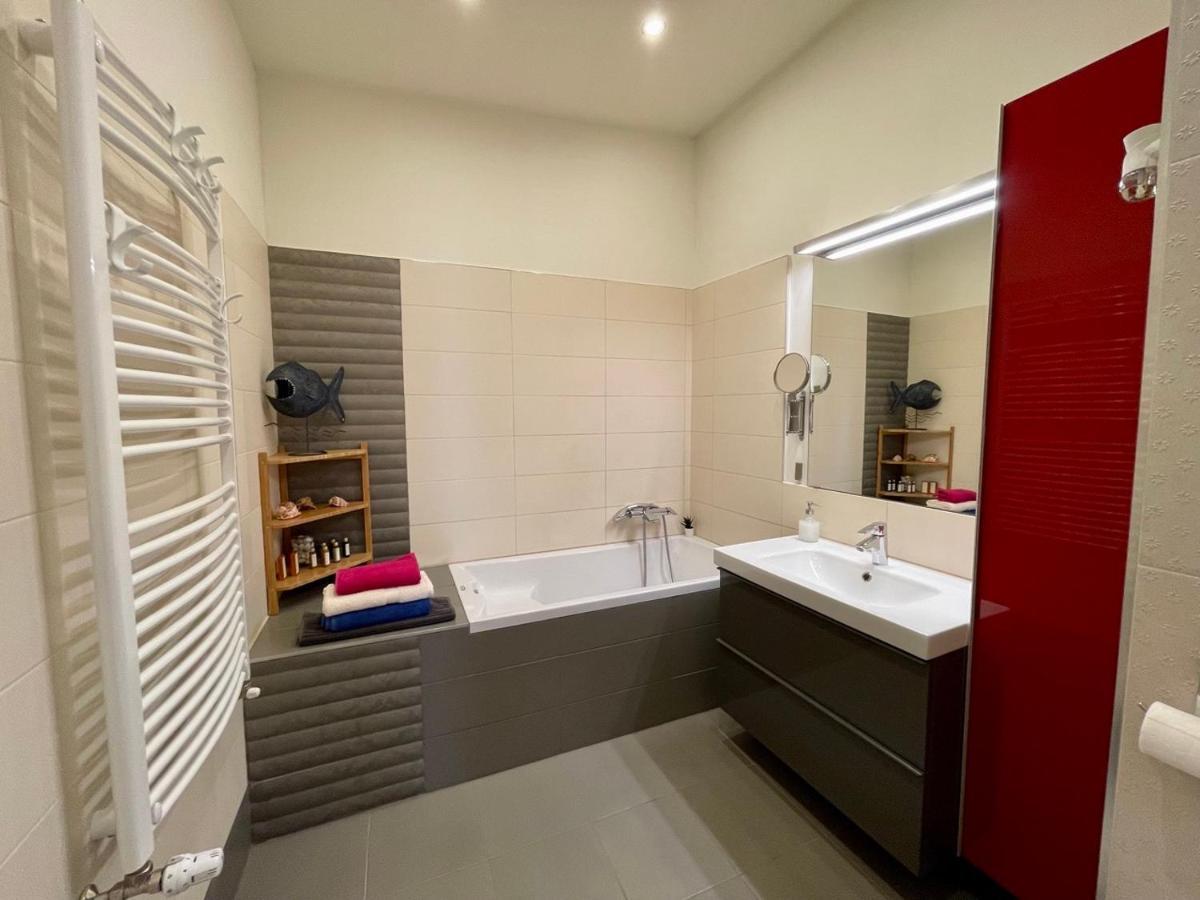 Penthouse W Private Rooftop And Free Parking Budapest Exterior foto
